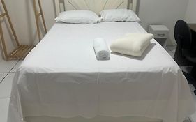 Apto suíte bem localizado